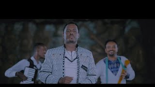 Desalegn Bekama quotBarana Immoo Maal Maal OdeessaniquotNew Ethiopian Oromo Music Stage video [upl. by Lenz]