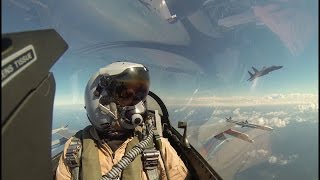 Luchtgevecht F16 en F15 boven Noordzee [upl. by Aiksa]