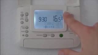 Chronotherm thermostaat programmeren  Honeywell Home [upl. by Bick870]