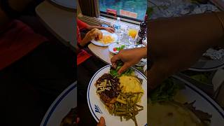 ട്രെയിനിൽ Free ആയി കിട്ടിയ ഡിന്നർ Todays Free Dinner From Amtrak train  amtrak dinner train [upl. by Rehpotsirc]