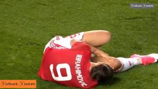 Fin de carrière possible pour Zlatan Ibrahimovic à cause dune torsion du genou Avril 2017 [upl. by Genisia]