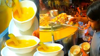 Quetta Man Selling Special Desi Murgh Yakhni Soup In karachi Bolton Marketstreetfood [upl. by Alasteir]