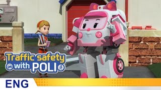 Trafficsafety with Poli  17Dont look elsewhere when you walk [upl. by Assyla]