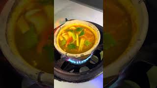 Tomyam claypot padu [upl. by Haidebez]