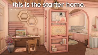 Renovating the Starter Home in Bloxburg [upl. by Annekcm]