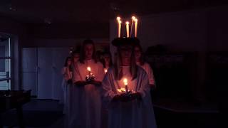 13 december i Balle Friskole Sankta Lucia optog [upl. by Aedrahs]