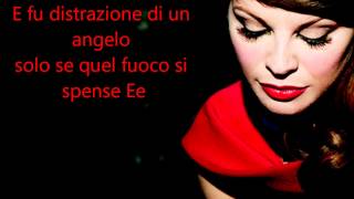 Alessandra Amoroso FUOCO DARTIFICIO con letra  Testo audioletra karaoke 2014 [upl. by Ganny]