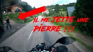 Il JETTE une PIERRE sur un MOTARD 😱 [upl. by Nnyl504]