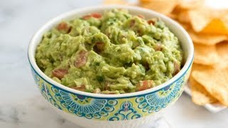 How to Make Fresh Homemade Guacamole  Easy Guacamole Recipe [upl. by Connelly]