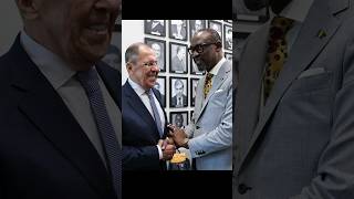 😅 «Tu es très populaire auprès des femmes » Diop dit à Lavrov [upl. by Adnirolc]