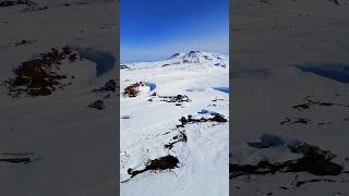 En MOTO de NIEVE en MEDIO del DESIERTO BLANCO ENCUENTRO un HOTEL ABANDONADO 🤯  Caviahue  Copahue [upl. by Eva171]