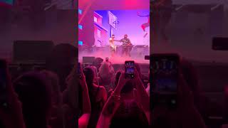 ¡Bad Bunny llega de sorpresa al concierto de Eladio Carrion [upl. by Nealson]