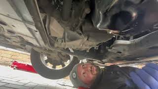 How to change the transmission oil for Toyota Avensis [upl. by Marr]