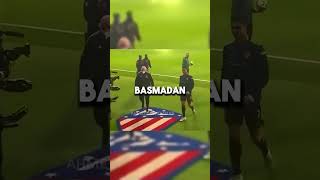 Futbolcuların logoya basmamasının nedeni [upl. by Ayahs403]