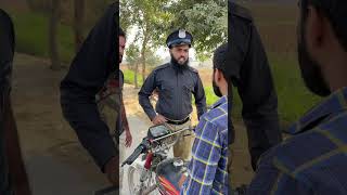 Police Walo Ny Manshiyat Faroosh Ko Kesy Pkra 😳 Part 1 youtubeshorts shorts [upl. by Boj]