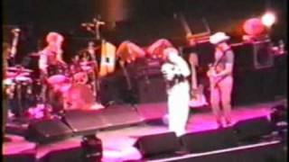 Pearl Jam  Cant Help Falling In Love With You Las Vegas 2000 [upl. by Gessner]