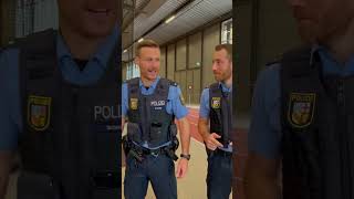 Polizei Saarland  Guten Rutsch ins neue Jahr outtakes keepsmiling police [upl. by Hinson926]