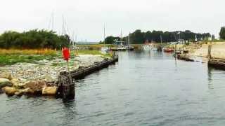 Segeln auf der Ostsee Einfahrt in den Yachthafen Lippe Howacht Ostsee [upl. by Nnylrats]