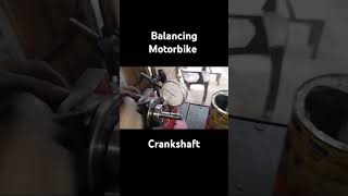 Crankshaft balancing motorbikeconnectingrod alignmemt viralvideos automobile machanic Bike [upl. by Bower]