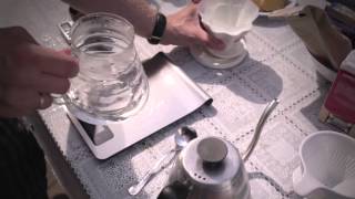 Slow Coffee V60  DE KOFFIEDOC [upl. by Einnhoj]