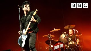 Green Day performs Boulevard of Broken Dreams at Reading Festival [upl. by Lina]