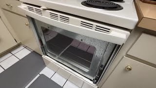 Exploding oven doors plagued more than 900 consumers across the country [upl. by Raphael728]