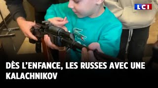 Dès l’enfance les Russes avec une Kalachnikov [upl. by Anhsirk]