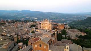 Duomo di Orvieto ripreso dal drone 4K [upl. by Akenat374]