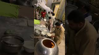 Naan 🫓 bread 🍞 🥖 🥯 making viralvideos streetfood naan fruitjuice faisalabadstreetfood [upl. by Craggy288]