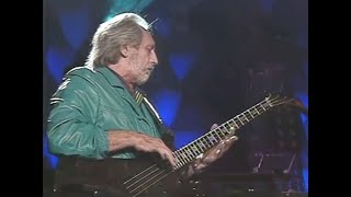 John Entwistle  Bass Solo 515 Shoreline Amphitheatre 2000 [upl. by Nanni]