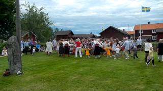 Midsommarfirande i Rönnäs Leksand Dalarna Sverige år 2012 10 [upl. by Nimzay97]