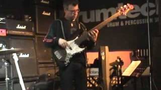 Phil Mulford Master class at Bass GuitarX [upl. by Hgieloj]