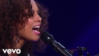 Alicia Keys  Butterflyz Piano amp I AOL Sessions 1 [upl. by Jamima]