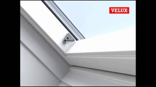 VELUX Stoffrollo mit Haltekrallen  PickampClick Montage [upl. by Madian960]