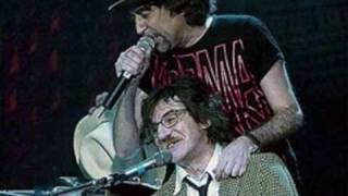 Knock knocking heavens doors  Joaquin Sabina y Charly Garcia en directo [upl. by Bengt709]