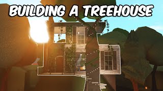 BUILDING A TREEHOUSE IN BLOXBURG [upl. by Deborah275]