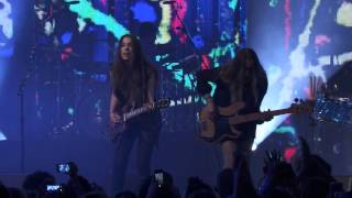 Haim Oh Well Live iTunes Festival 2013 [upl. by Pearman]