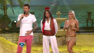 Showmatch 2012  Futbol terrible patada y lesión para Tinelli [upl. by Nocaj738]