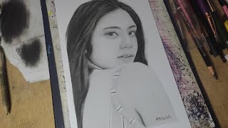 Drawing Queenee Mercado Using Charcoal Powder and Graphite pencils smooth skin stone [upl. by Elak]