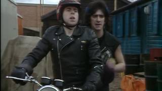 Auf Wiedersehen Pet S01E07 Private Lives [upl. by Keheley]