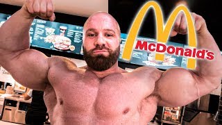 Fitness Essen bei McDonalds [upl. by Yelsgnik]