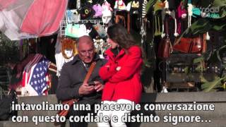 Sedersi sulla gente candid camera a Napoli [upl. by Hike]