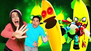 SCAPPA DALLE BANANE MANGIA PERSONE CATTIVE DI ROBLOX ESCAPE ROOM [upl. by Janicki]