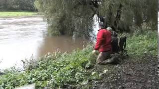 Dave Pimlott floodwater barbel fishing on the river Ribble [upl. by Trebleht485]