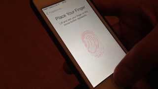 iPhone 5S Fingerabdruck Sensor in Aktion  ifunde [upl. by Merv]