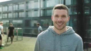 Smartmobil TVSpot mit Lukas Podolski [upl. by Arit]