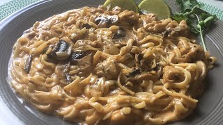 Pasta met roomsaus kipfilet en champignons  recepten oum Younes 58 [upl. by Staley]