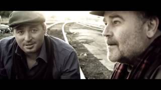 Gerhard Steyn en Richard van der Westhuizen  Tussen Treine [upl. by Yahiya529]