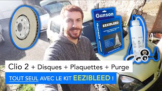 ✅ Clio 2  Changer disques et plaquettes de frein  purge avec le kit EEZIBLEED [upl. by Ellehcirt]