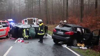 Vier Schwerverletzte bei Frontalcrash B275 TaunussteinNeuhof [upl. by Jamnis]